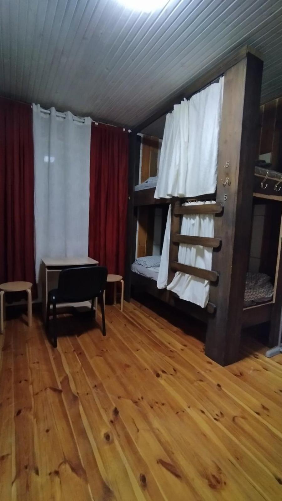 צ'רקסי Отель "Swallow House" חדר תמונה